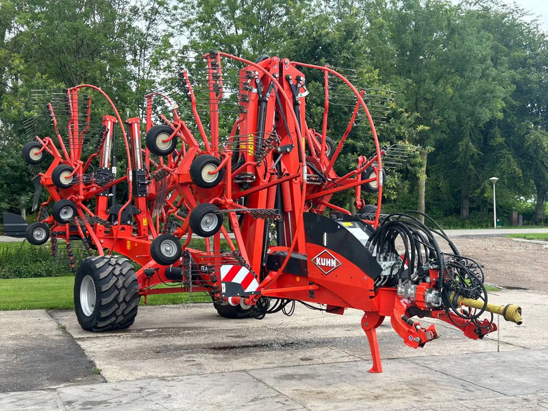 Kuhn GA 13131 4 rotorhark zwiller schwader - Kaarutaja/ Reha: pilt 1 Kuhn GA 13131 4 rotorhark zwiller schwader - Kaarutaja/ Reha: pilt 1