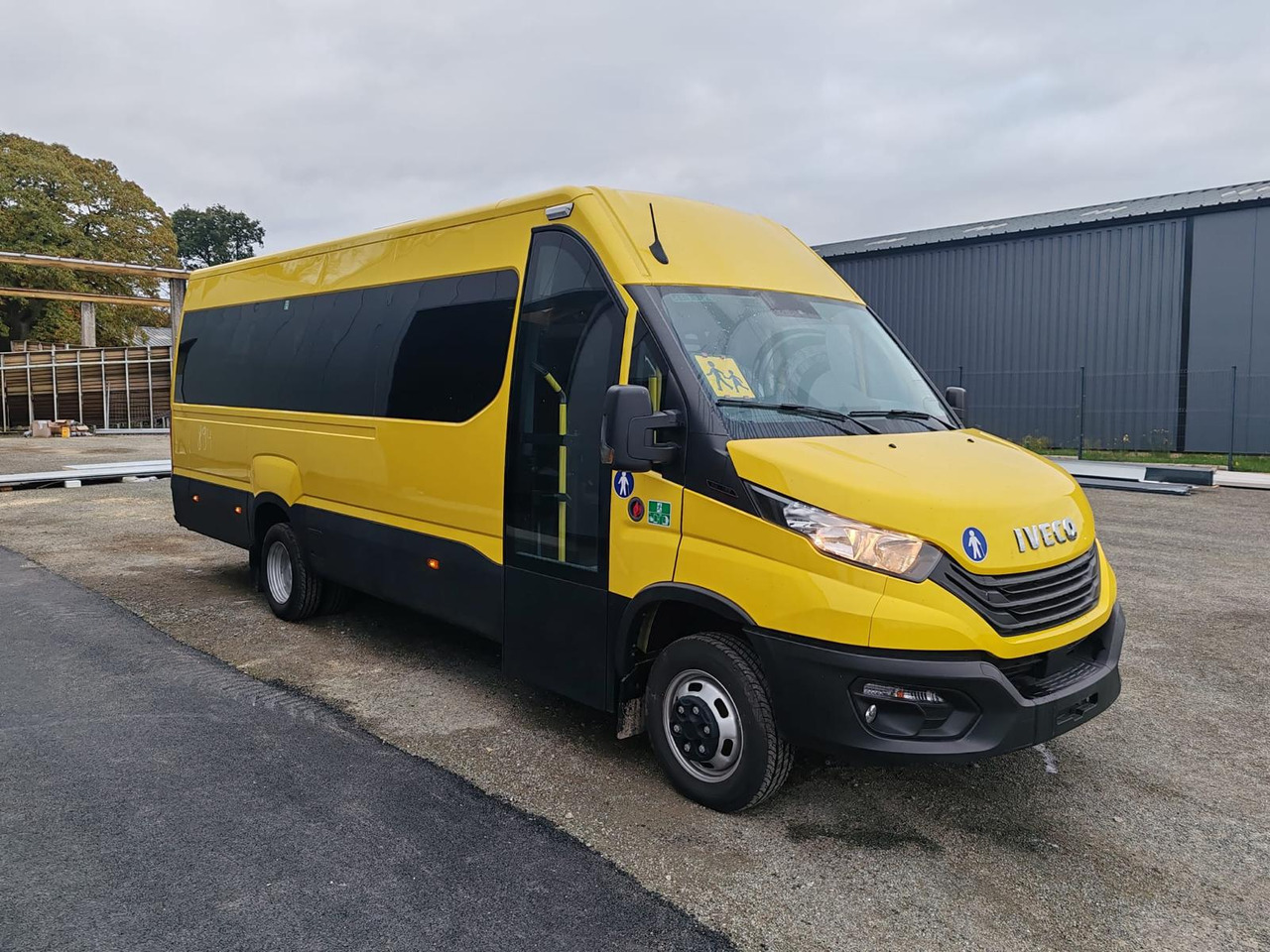 5 MINIBUS IVECO DAILY NEUF ET NON IMMATRICULE - Väikebuss, Mikrobuss: pilt 1 5 MINIBUS IVECO DAILY NEUF ET NON IMMATRICULE - Väikebuss, Mikrobuss: pilt 1
