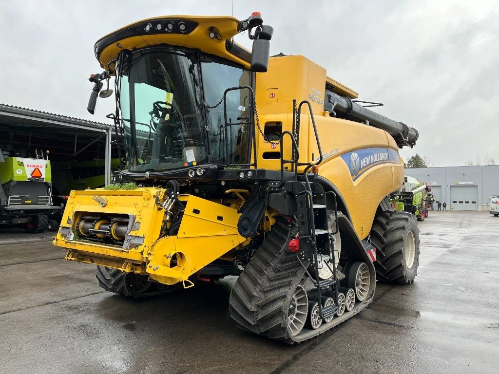 New Holland CR 9.90 - Kombain: pilt 3 New Holland CR 9.90 - Kombain: pilt 3