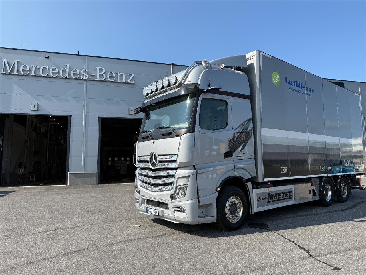 Fjärrbil Mercedes-Benz Actros 12.8 PowerShift 3 -2019 | StyleLine - Muu seadmestik: pilt 1 Fjärrbil Mercedes-Benz Actros 12.8 PowerShift 3 -2019 | StyleLine - Muu seadmestik: pilt 1