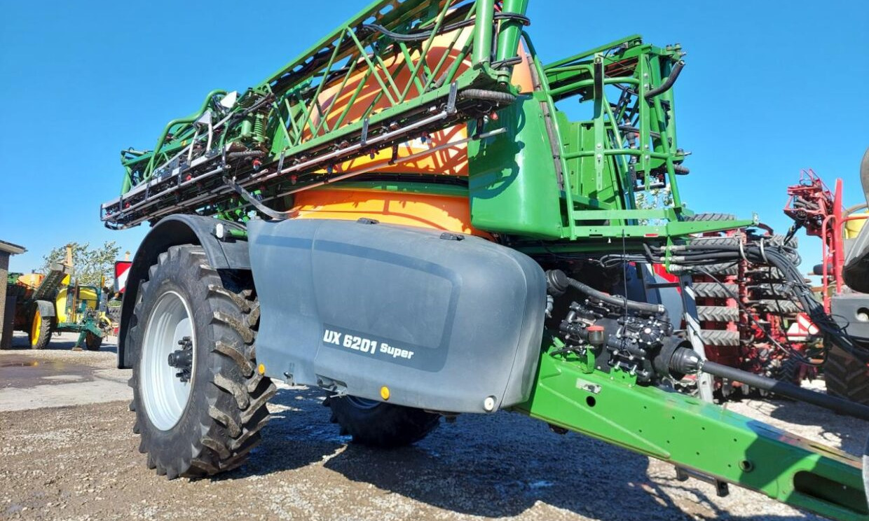 Amazone UX 6201 Super - 24-30-36m - Järelveetav pritsija: pilt 3 Amazone UX 6201 Super - 24-30-36m - Järelveetav pritsija: pilt 3