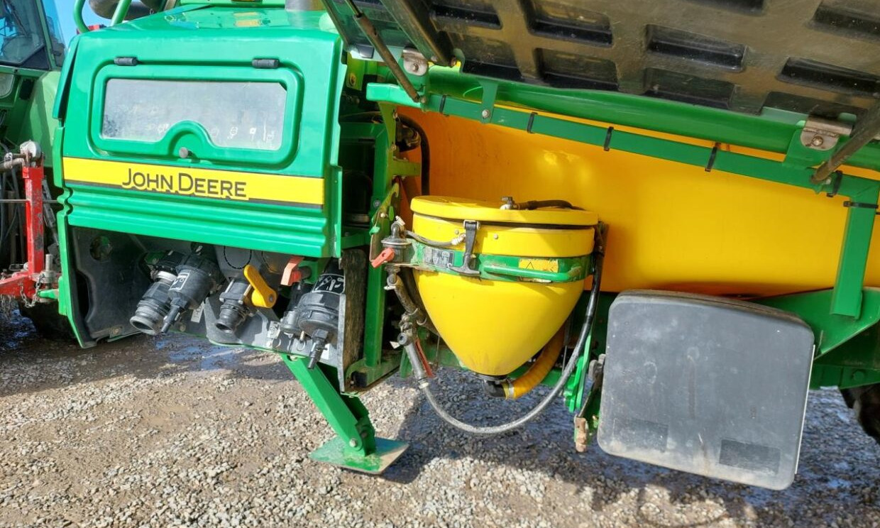 Järelveetav pritsija John Deere R962i - 28m: pilt 8 Järelveetav pritsija John Deere R962i - 28m: pilt 8