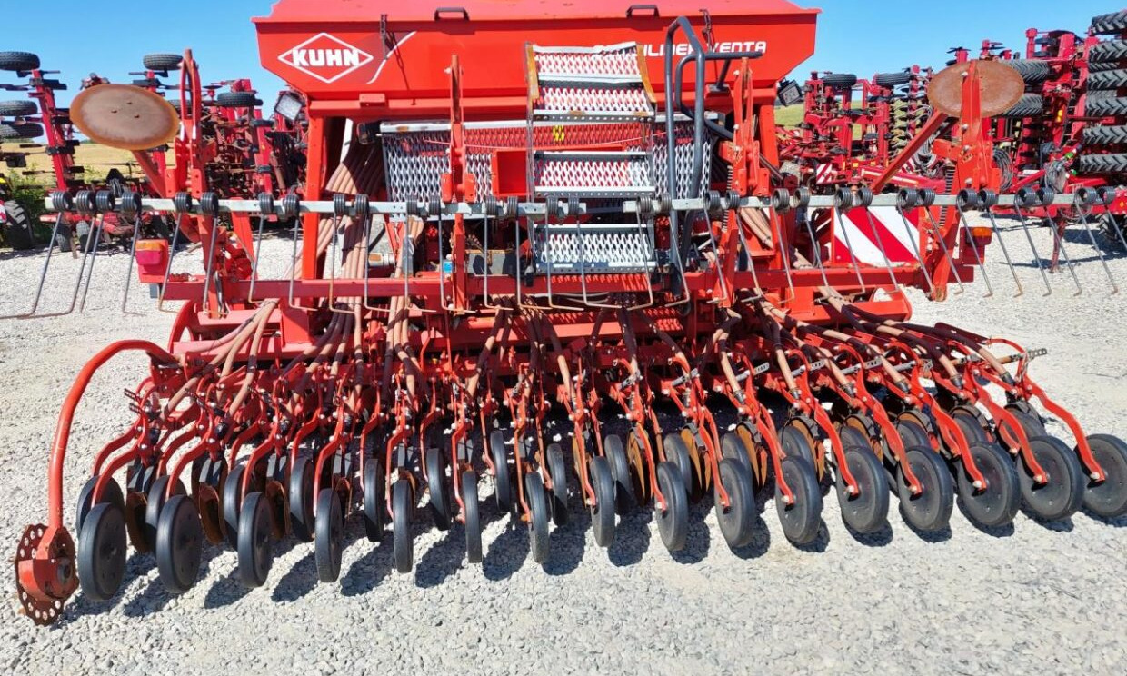 Kuhn NC 4000 / HR 4004 - Kombain-külvimasin: pilt 2 Kuhn NC 4000 / HR 4004 - Kombain-külvimasin: pilt 2