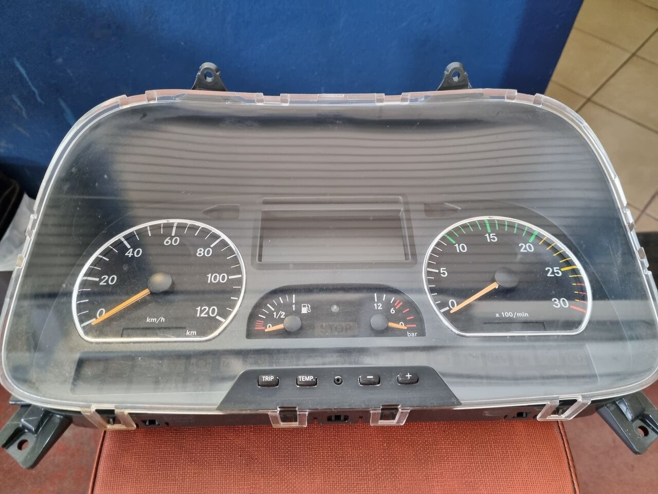 Daimler-Benz AXOR EURO 5 A0054468321 Mercedes-Benz AXOR EURO 5 - Armatuurlaud - Veoauto: pilt 1 Daimler-Benz AXOR EURO 5 A0054468321 Mercedes-Benz AXOR EURO 5 - Armatuurlaud - Veoauto: pilt 1