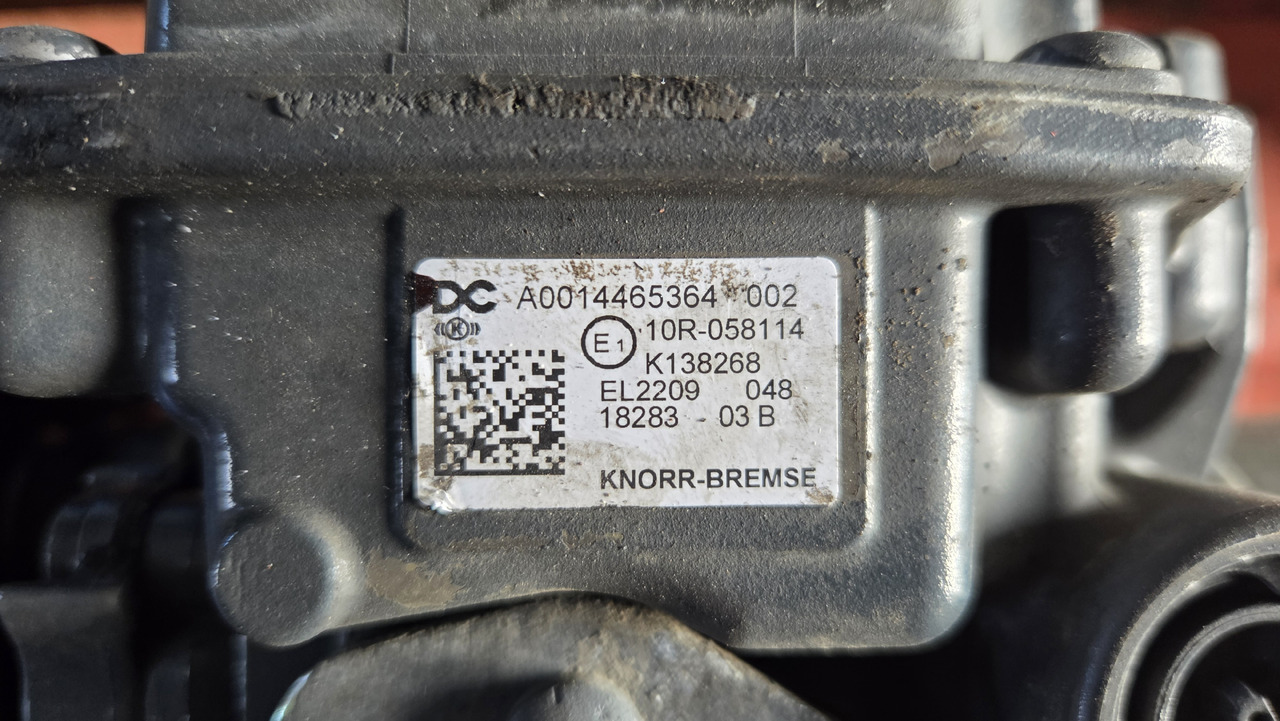 KNORR-BREMSE CONTROL UNIT EAPU K 102145 - Mootori juhtimisseade - Veoauto: pilt 2 KNORR-BREMSE CONTROL UNIT EAPU K 102145 - Mootori juhtimisseade - Veoauto: pilt 2