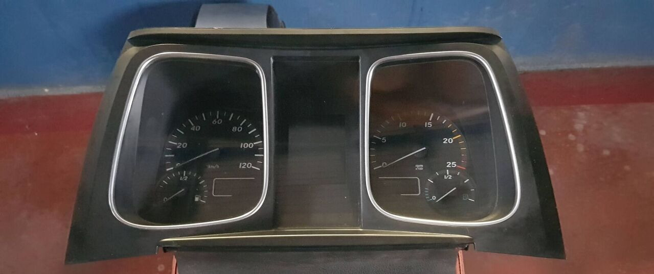 Knorr-Bremse 0 486 106 133 Mercedes-Benz ACTROS MB4 - Mootori juhtimisseade - Veoauto: pilt 2 Knorr-Bremse 0 486 106 133 Mercedes-Benz ACTROS MB4 - Mootori juhtimisseade - Veoauto: pilt 2