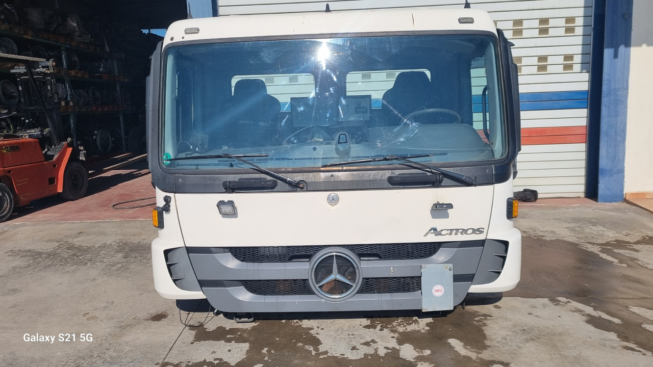 MERCEDES ACTROS MP3 - Kabiin: pilt 1 MERCEDES ACTROS MP3 - Kabiin: pilt 1