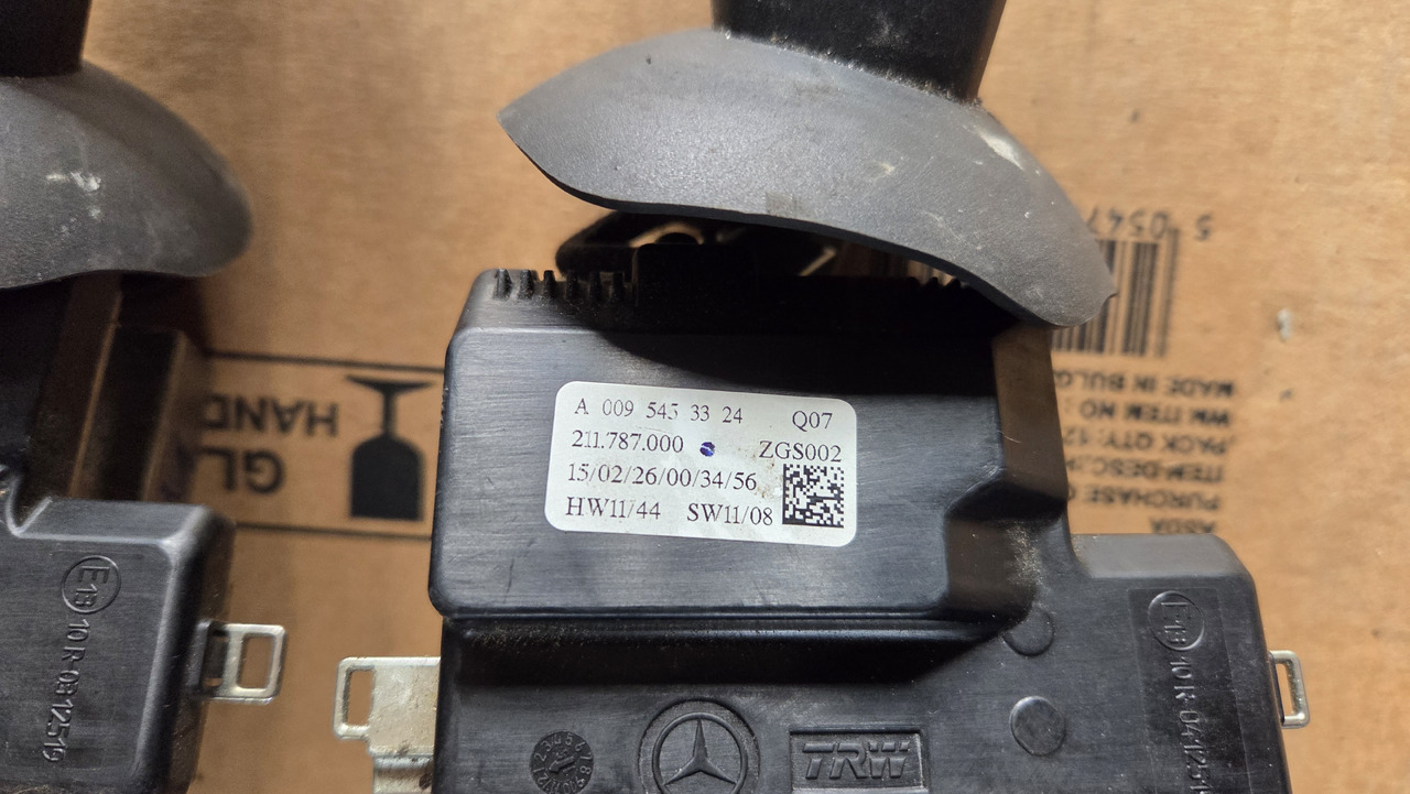 MERCEDES-BENZ ACTROS MP4 - Roolisamba lüliti - Veoauto: pilt 2 MERCEDES-BENZ ACTROS MP4 - Roolisamba lüliti - Veoauto: pilt 2