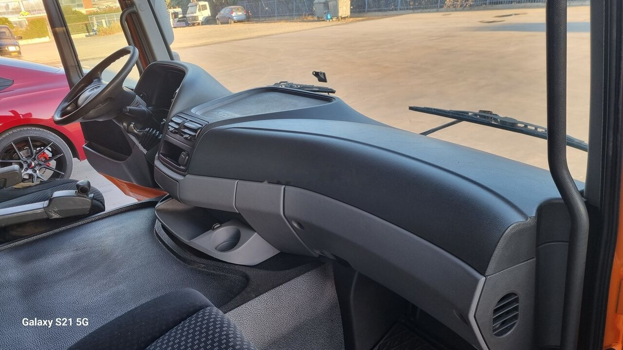 Mercedes-Benz CAB MERCEDES ACTROS MP3 MEDIUM 9436000020 Mercedes-Benz ACTROS MP3 - Kabiin - Veoauto: pilt 5 Mercedes-Benz CAB MERCEDES ACTROS MP3 MEDIUM 9436000020 Mercedes-Benz ACTROS MP3 - Kabiin - Veoauto: pilt 5
