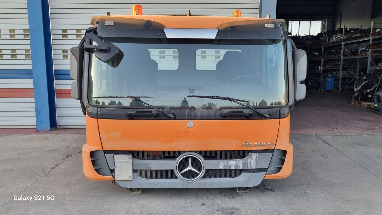 Mercedes-Benz CAB MERCEDES ACTROS MP3 MEDIUM 9436000020 Mercedes-Benz ACTROS MP3 - Kabiin - Veoauto: pilt 4 Mercedes-Benz CAB MERCEDES ACTROS MP3 MEDIUM 9436000020 Mercedes-Benz ACTROS MP3 - Kabiin - Veoauto: pilt 4
