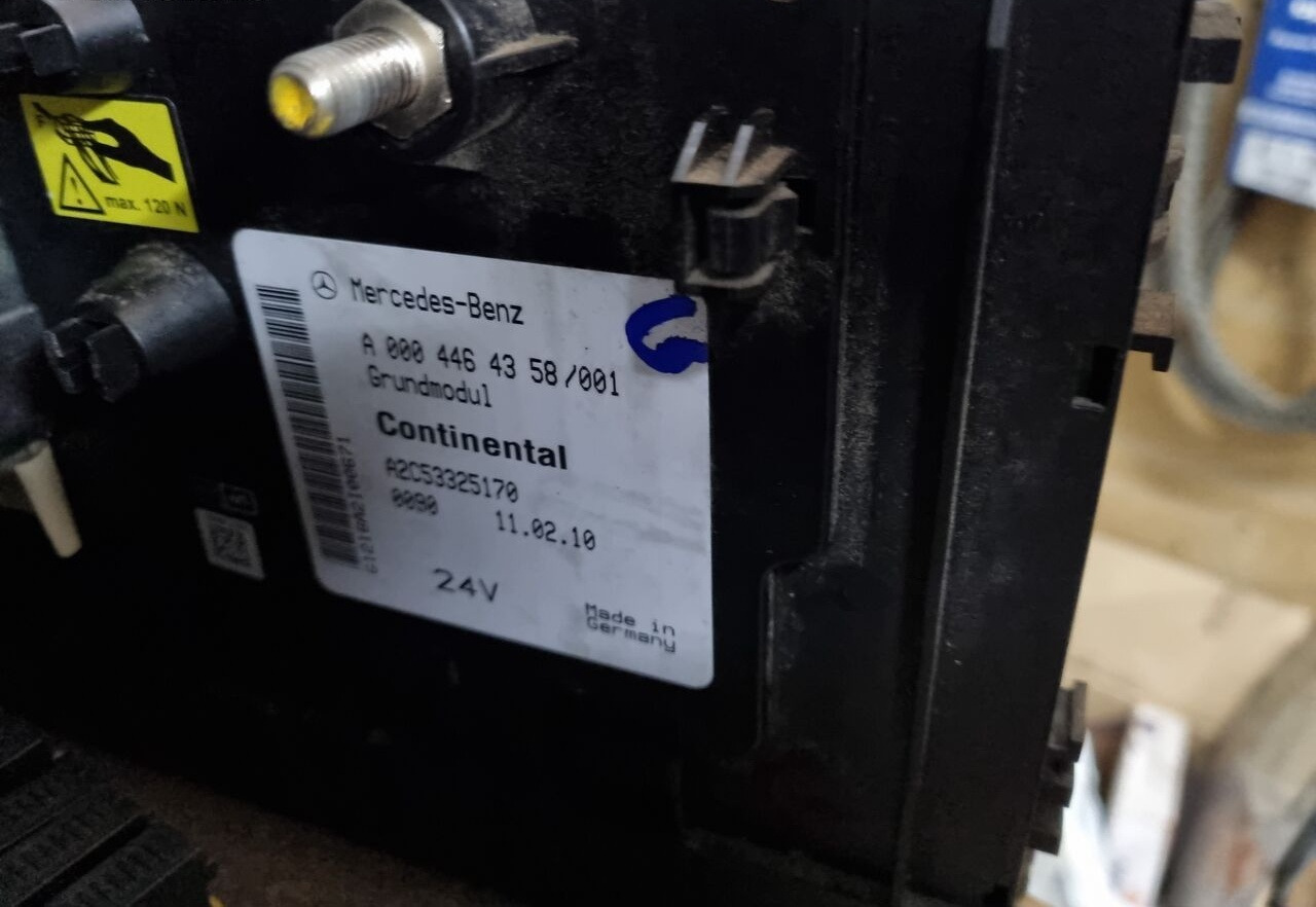 Mercedes-Benz GRUNDMODUL ACTROS MP4 A0014465158 Mercedes-Benz ACTROS MP4 EURO 6 - Kaitse - Veoauto: pilt 4 Mercedes-Benz GRUNDMODUL ACTROS MP4 A0014465158 Mercedes-Benz ACTROS MP4 EURO 6 - Kaitse - Veoauto: pilt 4