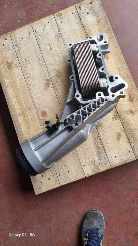 Mercedes-Benz OIL COOLER A 4571803110 Mercedes-Benz - Õlijahuti - Veoauto: pilt 4 Mercedes-Benz OIL COOLER A 4571803110 Mercedes-Benz - Õlijahuti - Veoauto: pilt 4