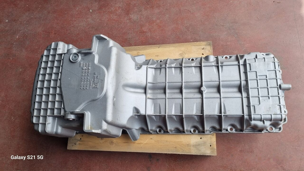 Mercedes-Benz OIL PAN ACTROS MP4 A4730102213 Mercedes-Benz ACTROS MP4 EURO 6 - Karter - Veoauto: pilt 4 Mercedes-Benz OIL PAN ACTROS MP4 A4730102213 Mercedes-Benz ACTROS MP4 EURO 6 - Karter - Veoauto: pilt 4