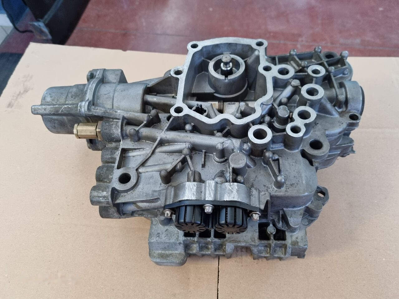WABCO SHIFTING CYLINDER Mercedes-Benz ACTROS MP4 EURO 6 - Käigukang - Veoauto: pilt 5 WABCO SHIFTING CYLINDER Mercedes-Benz ACTROS MP4 EURO 6 - Käigukang - Veoauto: pilt 5