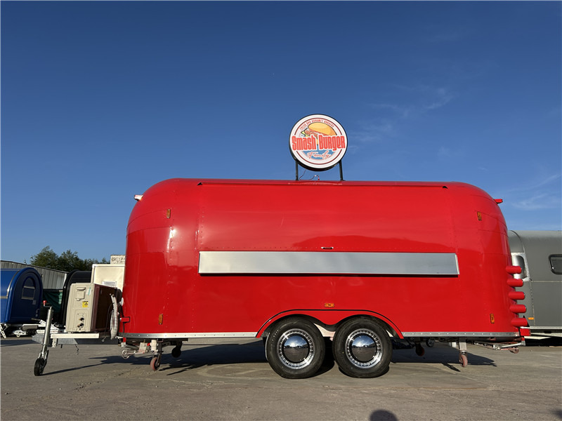 Burger Van Smash Burger Trailer |Handcrafted Burgers & Fries Food Truck - Toitlustus haagis: pilt 1 Burger Van Smash Burger Trailer |Handcrafted Burgers & Fries Food Truck - Toitlustus haagis: pilt 1