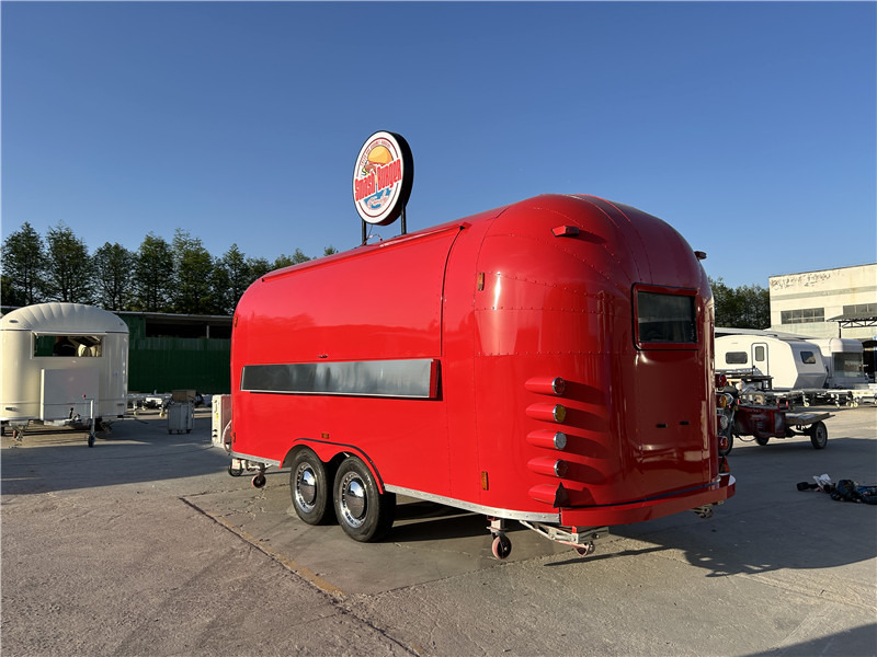 Burger Van Smash Burger Trailer |Handcrafted Burgers & Fries Food Truck - Toitlustus haagis: pilt 3 Burger Van Smash Burger Trailer |Handcrafted Burgers & Fries Food Truck - Toitlustus haagis: pilt 3