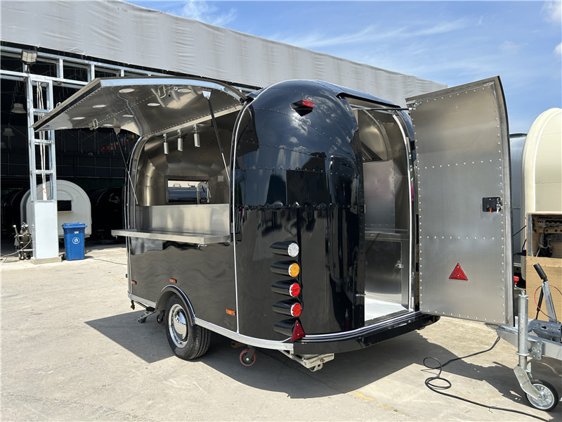 European Food Truck Crepe,Burger,Grilled Sausage,Lángos Food Trailer - Toitlustus haagis: pilt 3 European Food Truck Crepe,Burger,Grilled Sausage,Lángos Food Trailer - Toitlustus haagis: pilt 3