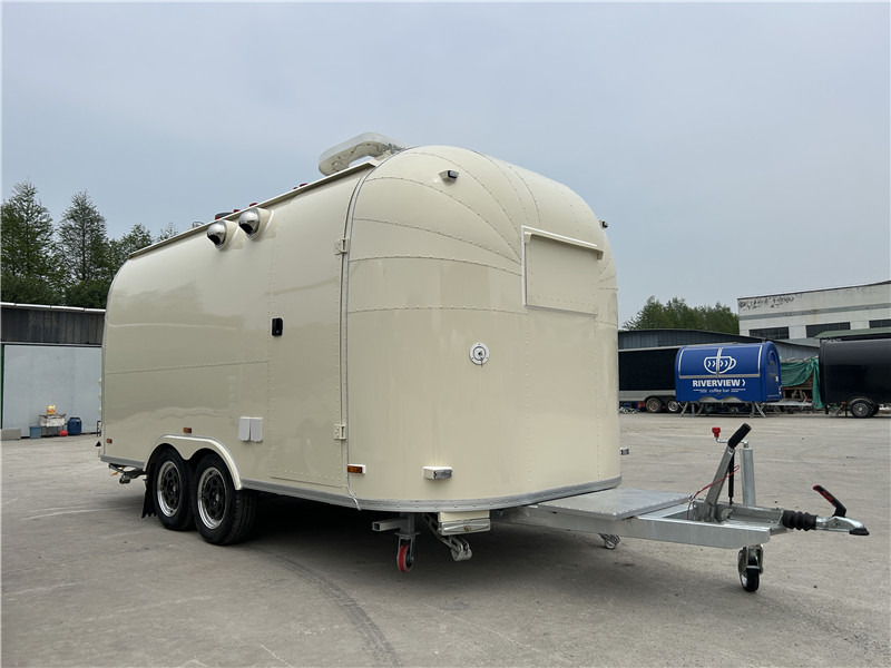 European Food Truck Pizza Food Truck, Smash Burger Foodtruck - Toitlustus haagis: pilt 5 European Food Truck Pizza Food Truck, Smash Burger Foodtruck - Toitlustus haagis: pilt 5