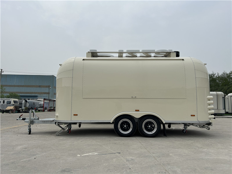 European Food Truck Pizza Food Truck, Smash Burger Foodtruck - Toitlustus haagis: pilt 4 European Food Truck Pizza Food Truck, Smash Burger Foodtruck - Toitlustus haagis: pilt 4