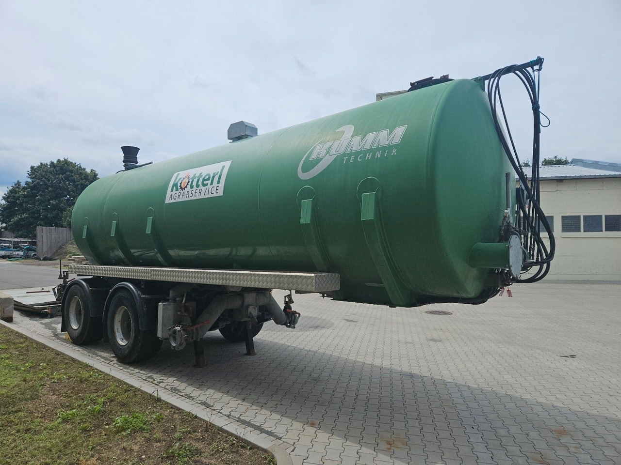 Kumm KTD 28 Güllefaß - Tsistern poolhaagis: pilt 1 Kumm KTD 28 Güllefaß - Tsistern poolhaagis: pilt 1