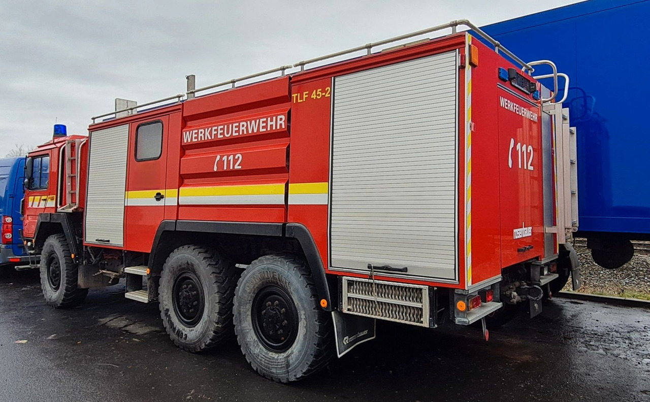 MAN 15.232 DF 6x6 KAT1 Feuerwehr TLF 4500/500 - Tsisternauto: pilt 3 MAN 15.232 DF 6x6 KAT1 Feuerwehr TLF 4500/500 - Tsisternauto: pilt 3