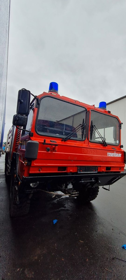 MAN 15.232 DF 6x6 KAT1 Feuerwehr TLF 4500/500 - Tsisternauto: pilt 4 MAN 15.232 DF 6x6 KAT1 Feuerwehr TLF 4500/500 - Tsisternauto: pilt 4