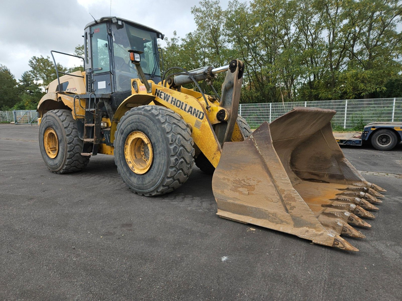 New Holland W270 B Radlader - Rataslaadur: pilt 4 New Holland W270 B Radlader - Rataslaadur: pilt 4