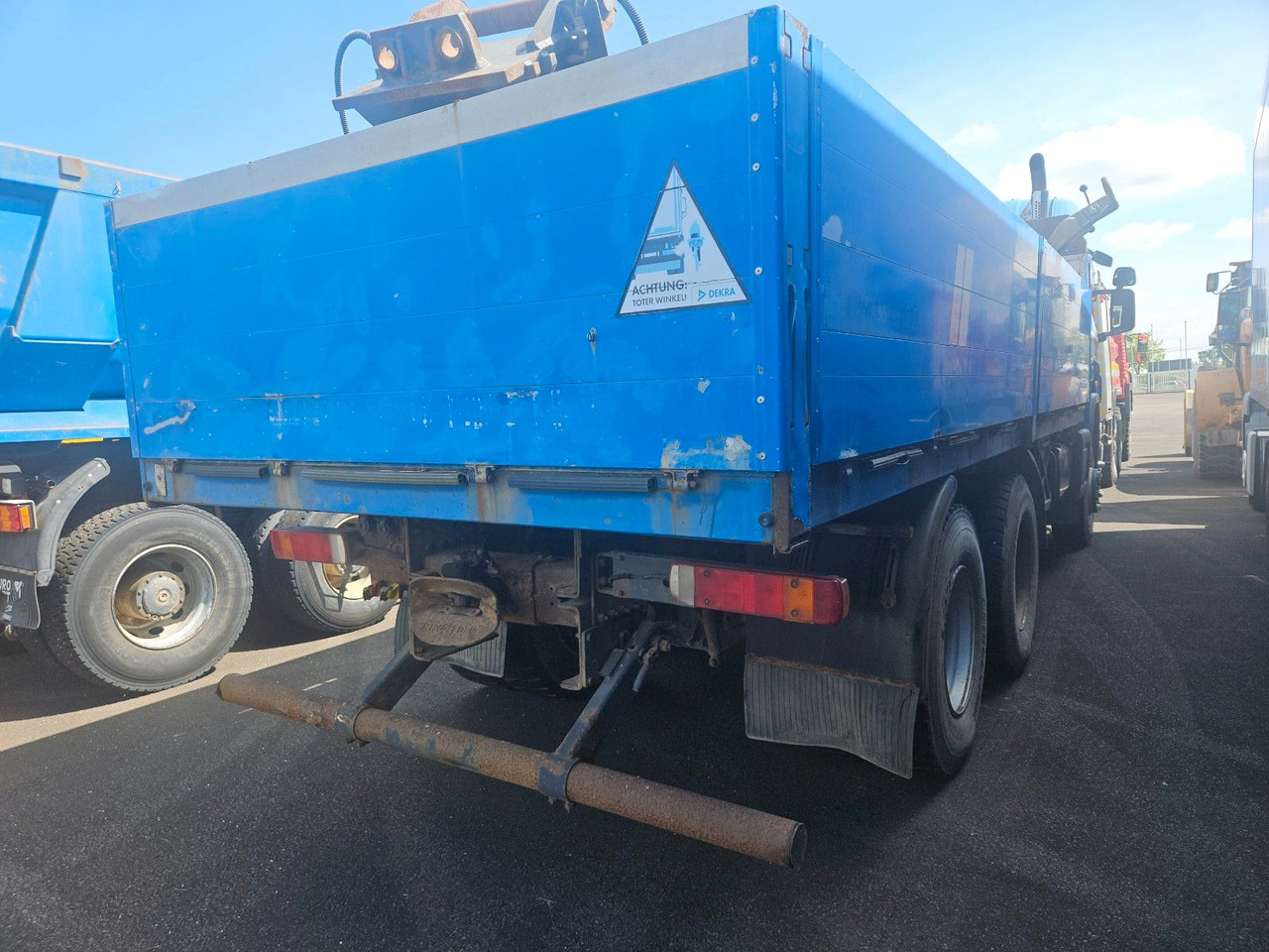 Scania P340 6x6 Pritsche Schaltgetriebe Blatt/Blatt - Madelveok/ Platvormveok: pilt 3 Scania P340 6x6 Pritsche Schaltgetriebe Blatt/Blatt - Madelveok/ Platvormveok: pilt 3