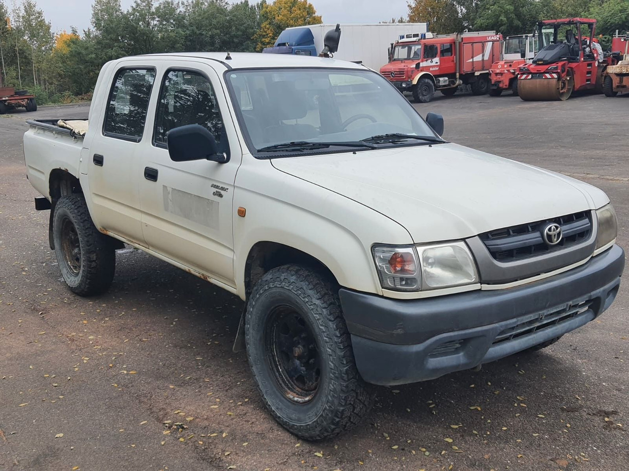 Toyota Hilux Double Cab 4x4 - Maastur: pilt 1 Toyota Hilux Double Cab 4x4 - Maastur: pilt 1