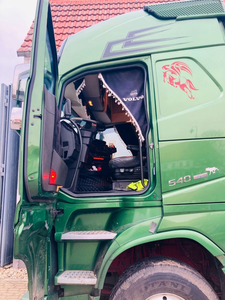 Volvo FH 64 R - 540 6x4 Kurzholzzug - Metsaveok: pilt 3 Volvo FH 64 R - 540 6x4 Kurzholzzug - Metsaveok: pilt 3