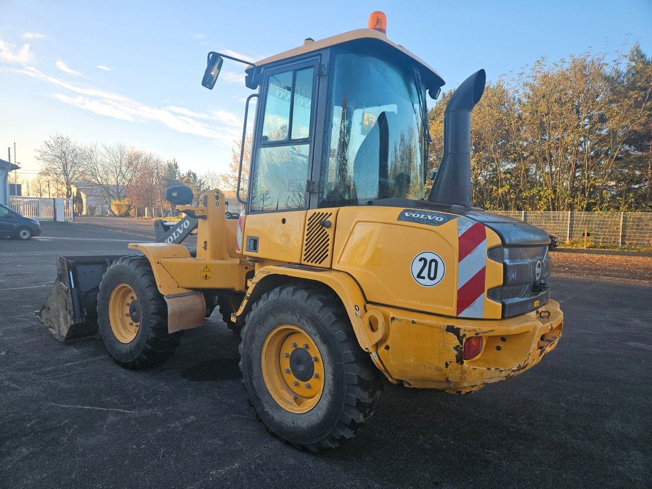 Volvo L30G Radlader mit Klappschaufel - Rataslaadur: pilt 4 Volvo L30G Radlader mit Klappschaufel - Rataslaadur: pilt 4