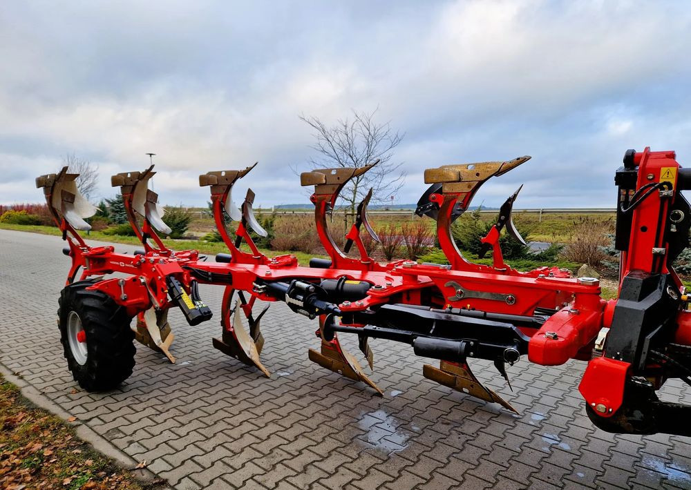 Gregoire Besson Gregoire Besson Rover 70 - Ader: pilt 2 Gregoire Besson Gregoire Besson Rover 70 - Ader: pilt 2