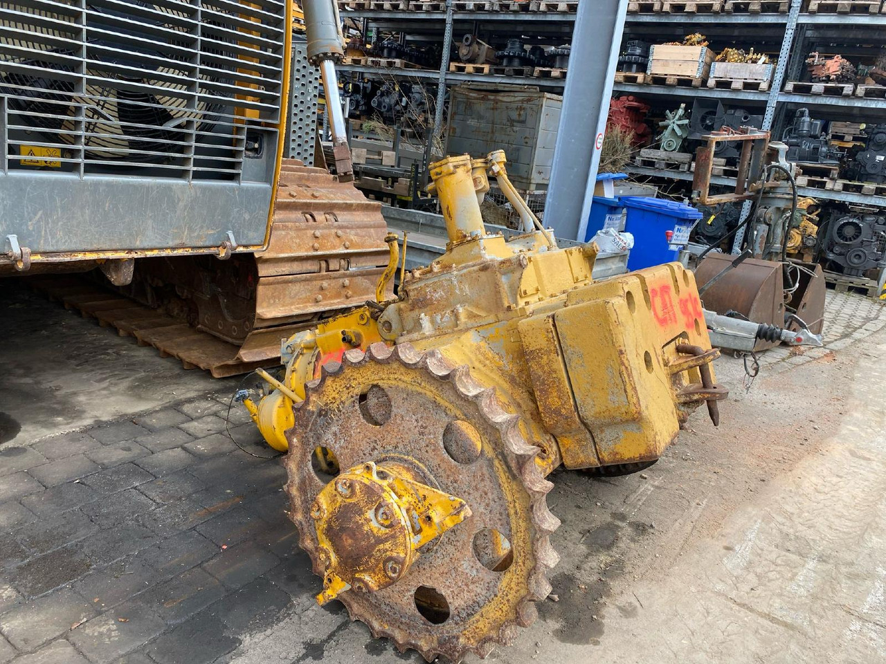Caterpillar CAT D 951 - Käigukast - Ehitusmasinad: pilt 2 Caterpillar CAT D 951 - Käigukast - Ehitusmasinad: pilt 2