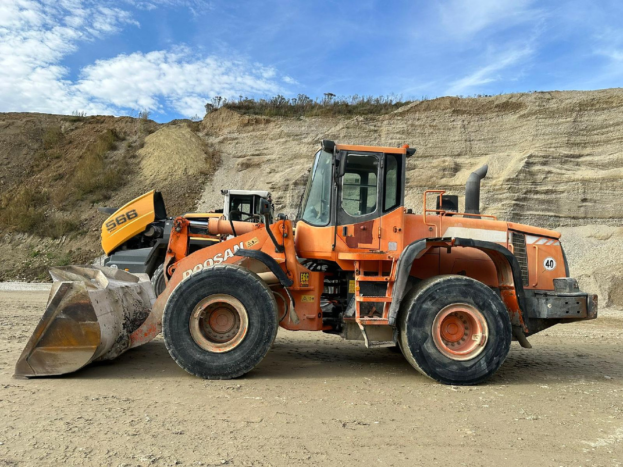 Rataslaadur Doosan DL 300: pilt 8