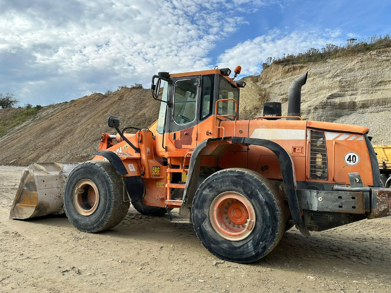 Rataslaadur Doosan DL 300: pilt 6