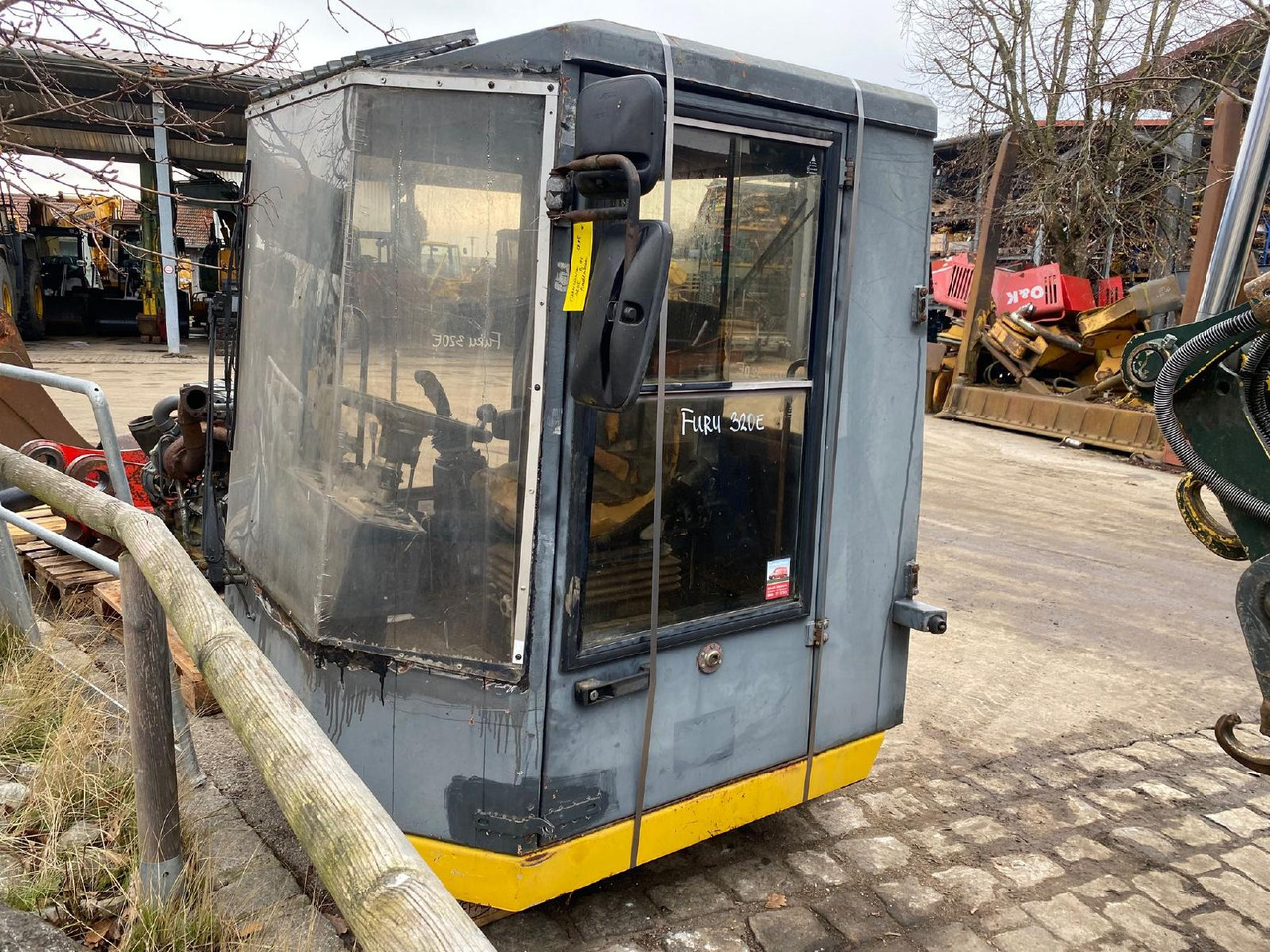 Furukawa 320 E - Kabiin - Ehitusmasinad: pilt 1 Furukawa 320 E - Kabiin - Ehitusmasinad: pilt 1