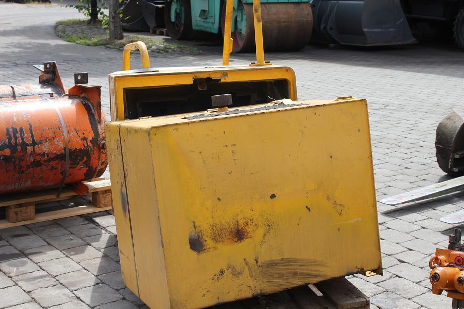 Furukawa 735 - Hüdrauliline paak - Ekskavaator: pilt 4 Furukawa 735 - Hüdrauliline paak - Ekskavaator: pilt 4