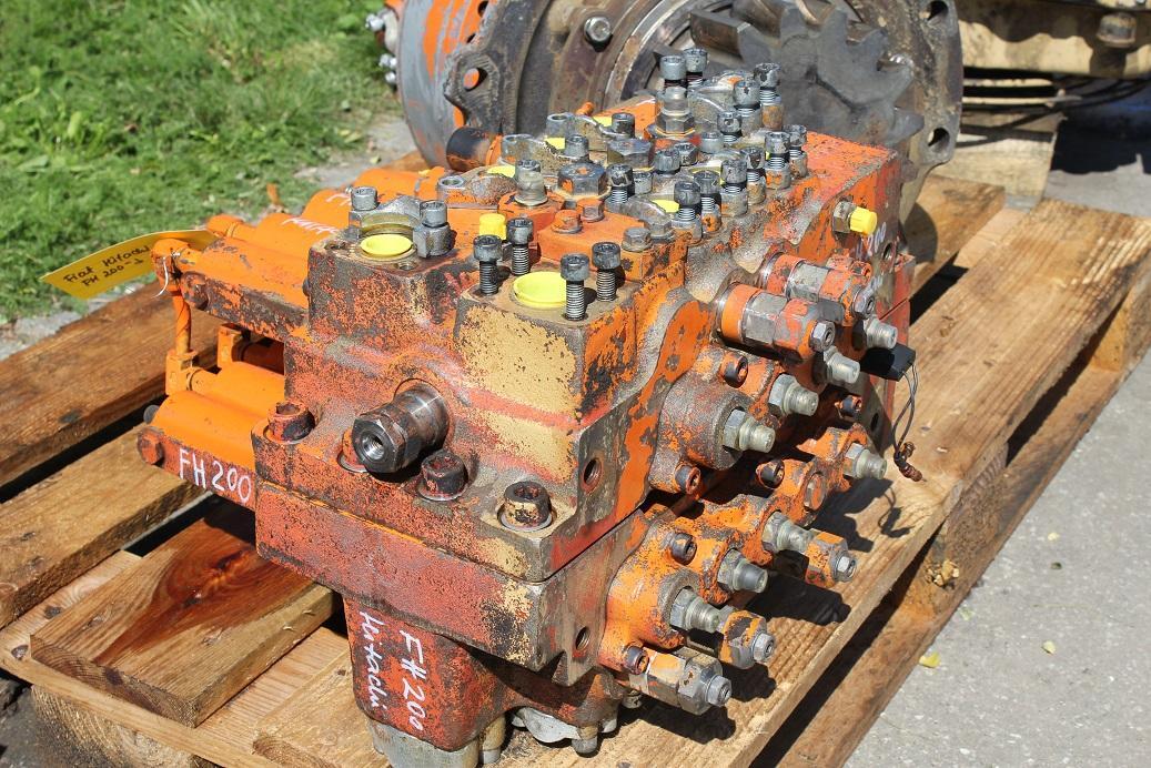 Hitachi FH 200-3 - Hüdrauliline klapp - Ehitusmasinad: pilt 4 Hitachi FH 200-3 - Hüdrauliline klapp - Ehitusmasinad: pilt 4