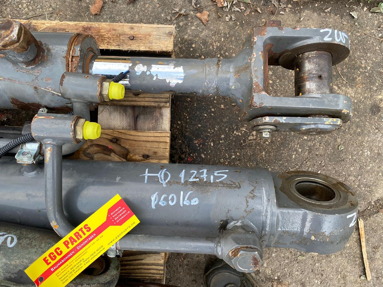Hitachi ZW 150 - Hüdrauliline silinder - Ehitusmasinad: pilt 2 Hitachi ZW 150 - Hüdrauliline silinder - Ehitusmasinad: pilt 2