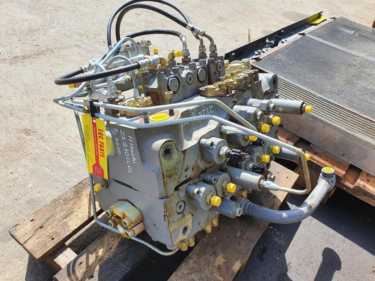 Hitachi ZX 210 LC N 3 - Hüdrauliline klapp - Ehitusmasinad: pilt 3 Hitachi ZX 210 LC N 3 - Hüdrauliline klapp - Ehitusmasinad: pilt 3