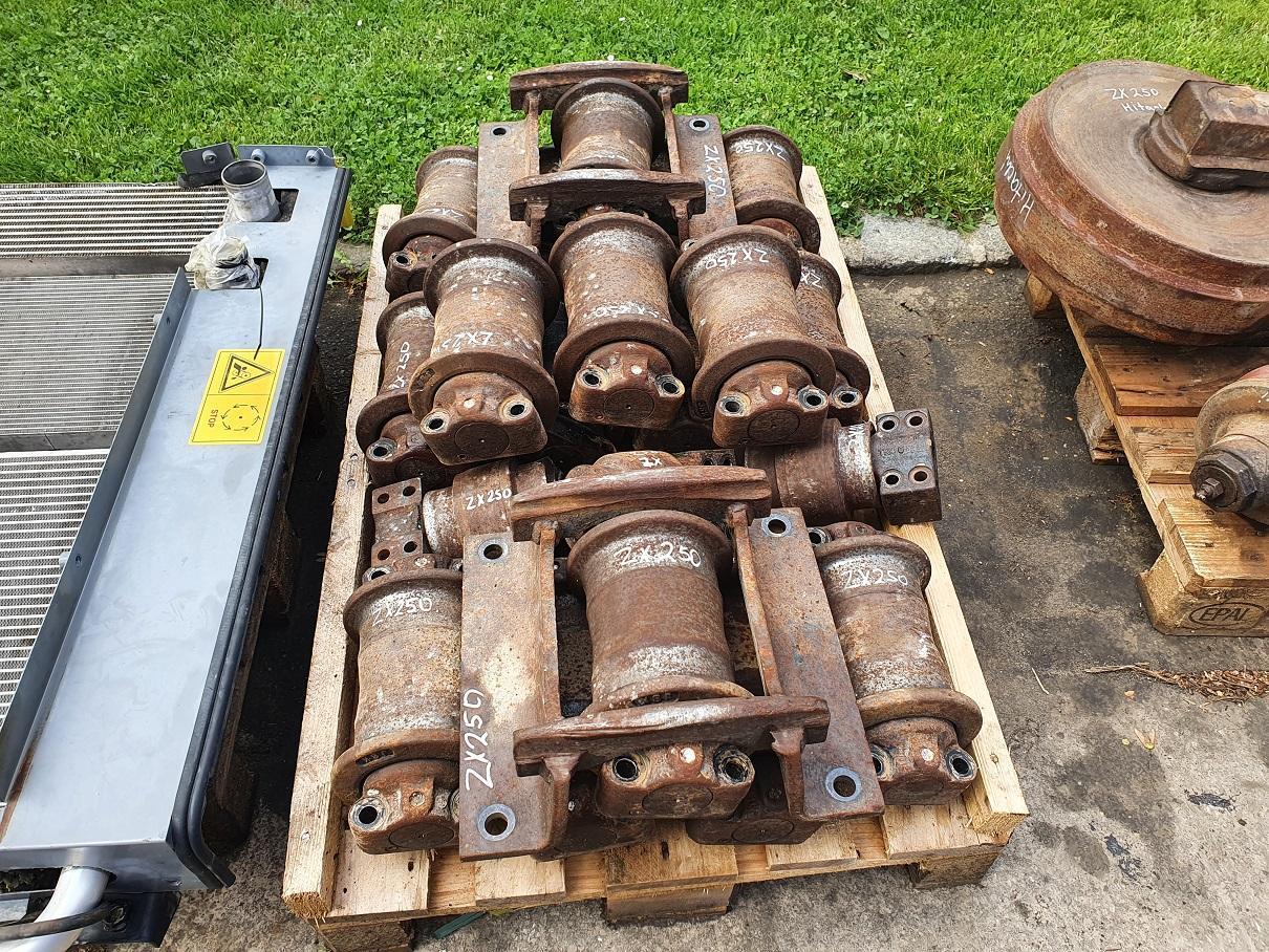 Hitachi ZX 250 LC N 3 - Relsi vedaja - Lintekskavaator: pilt 4 Hitachi ZX 250 LC N 3 - Relsi vedaja - Lintekskavaator: pilt 4