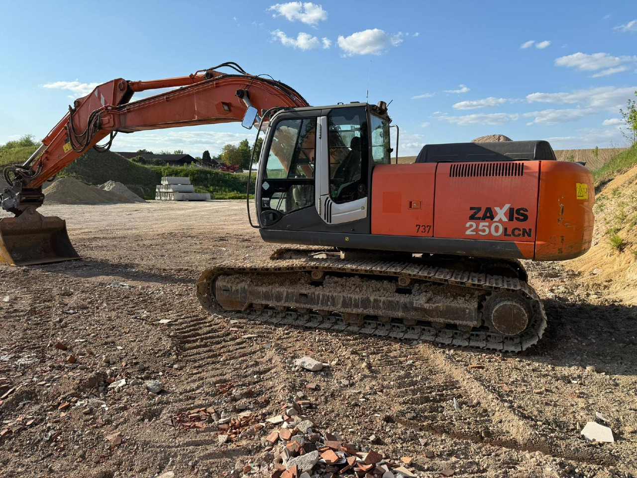 Hitachi ZX 250 LCN -3 - Lintekskavaator: pilt 1 Hitachi ZX 250 LCN -3 - Lintekskavaator: pilt 1