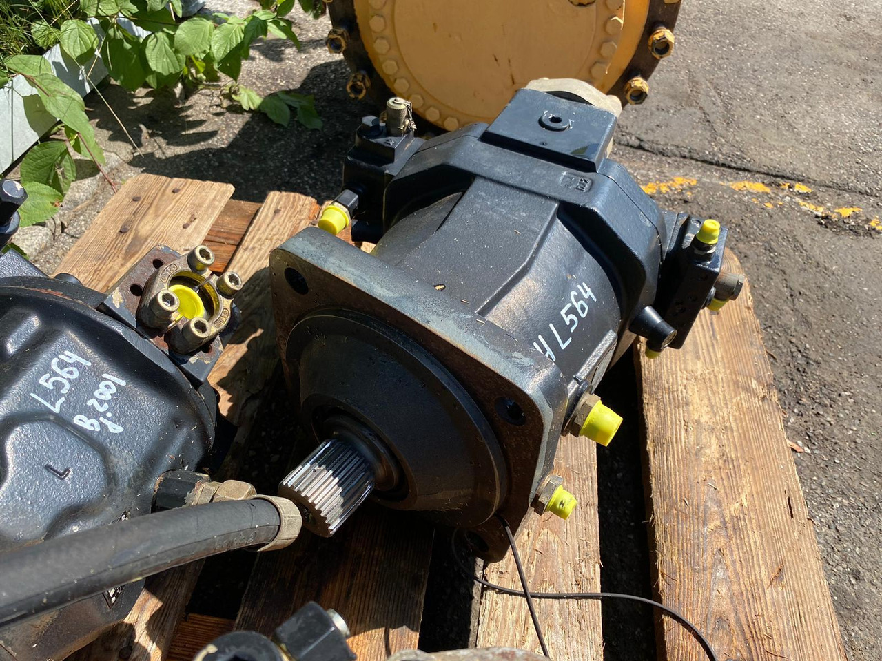 Hydromatik A6VM 200 DA aus L564 - Hüdrauliline pump - Ehitusmasinad: pilt 4 Hydromatik A6VM 200 DA aus L564 - Hüdrauliline pump - Ehitusmasinad: pilt 4