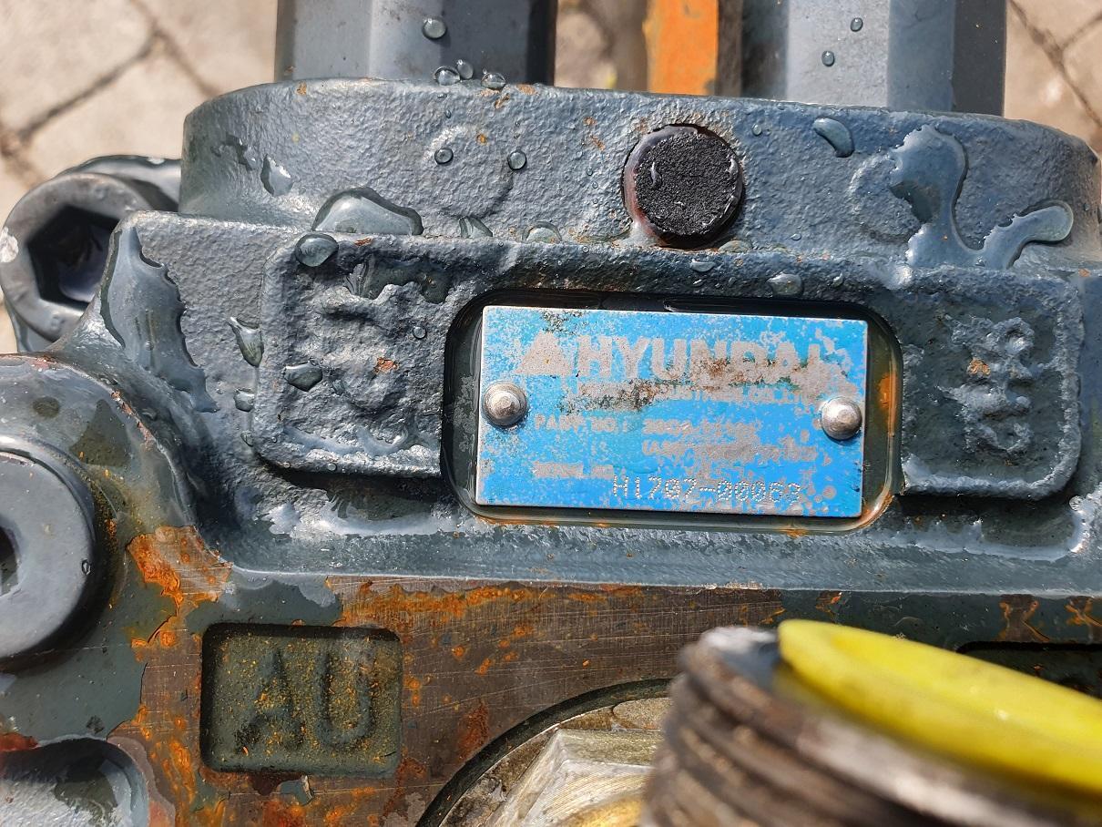 Hyundai Robex 220 LC 9A - Pöördemootor - Ehitusmasinad: pilt 2 Hyundai Robex 220 LC 9A - Pöördemootor - Ehitusmasinad: pilt 2