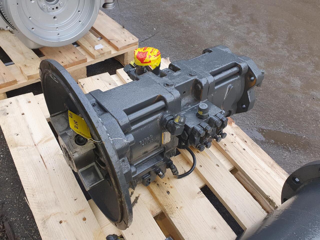 Kawasaki K3V112 aus Kobelco SK 210 - Hüdrauliline pump - Ehitusmasinad: pilt 4 Kawasaki K3V112 aus Kobelco SK 210 - Hüdrauliline pump - Ehitusmasinad: pilt 4