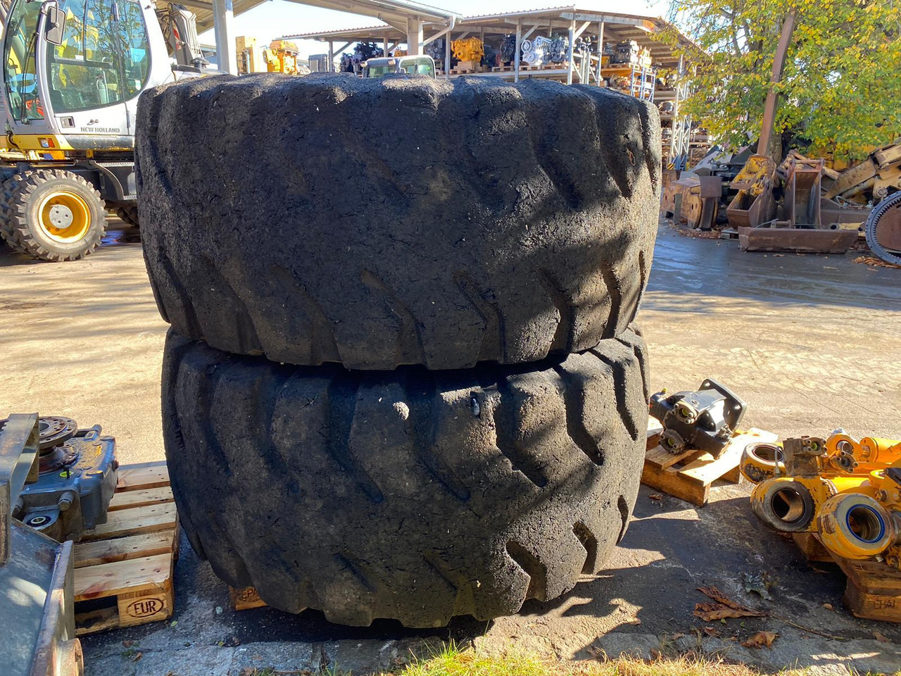 Liebherr 26,5R25 aus L564 - Rehv - Ehitusmasinad: pilt 3 Liebherr 26,5R25 aus L564 - Rehv - Ehitusmasinad: pilt 3