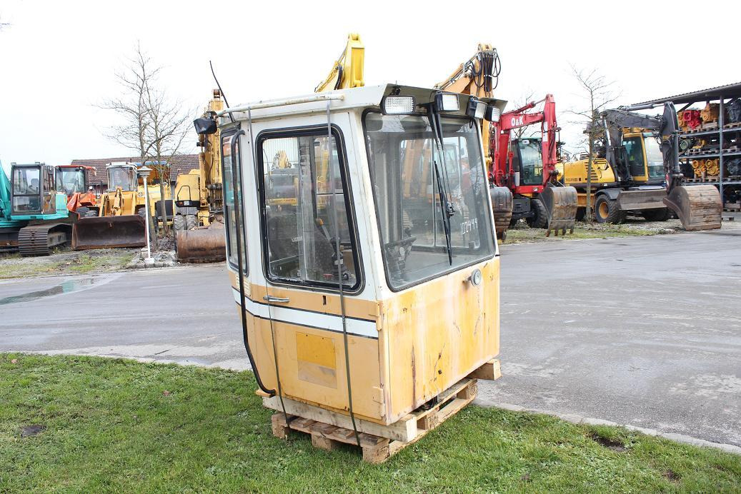 Liebherr 551 - Kabiin - Ehitusmasinad: pilt 2 Liebherr 551 - Kabiin - Ehitusmasinad: pilt 2