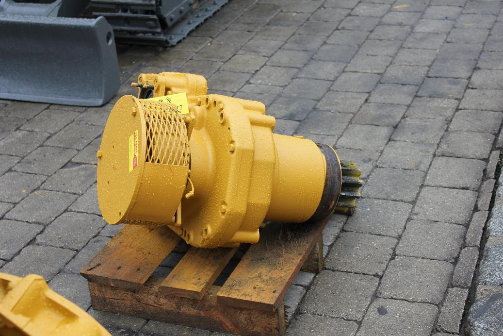 Liebherr 902 - Pöördemootor - Ehitusmasinad: pilt 3 Liebherr 902 - Pöördemootor - Ehitusmasinad: pilt 3