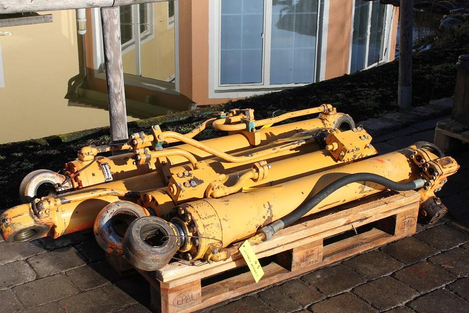 Liebherr A 902 LIT - Hüdrauliline silinder - Ehitusmasinad: pilt 3 Liebherr A 902 LIT - Hüdrauliline silinder - Ehitusmasinad: pilt 3