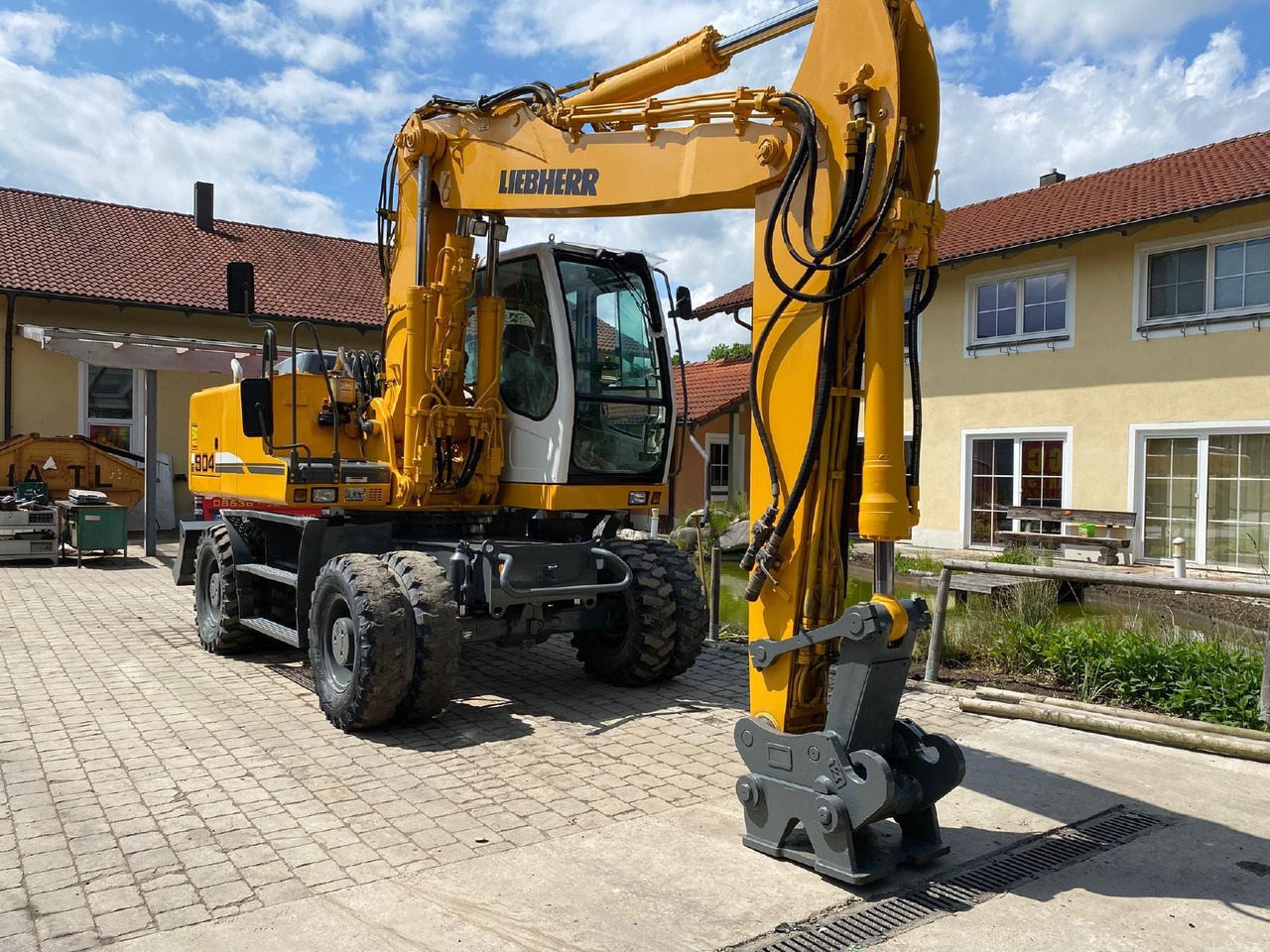 Liebherr A 904 C LIT - Ratastel ekskavaator: pilt 3 Liebherr A 904 C LIT - Ratastel ekskavaator: pilt 3